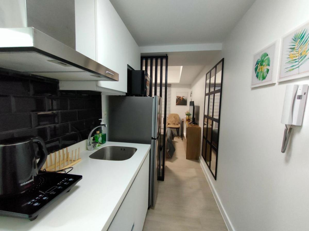 The Aces Crib At Azure North Pampanga Aparthotel Bagian luar foto