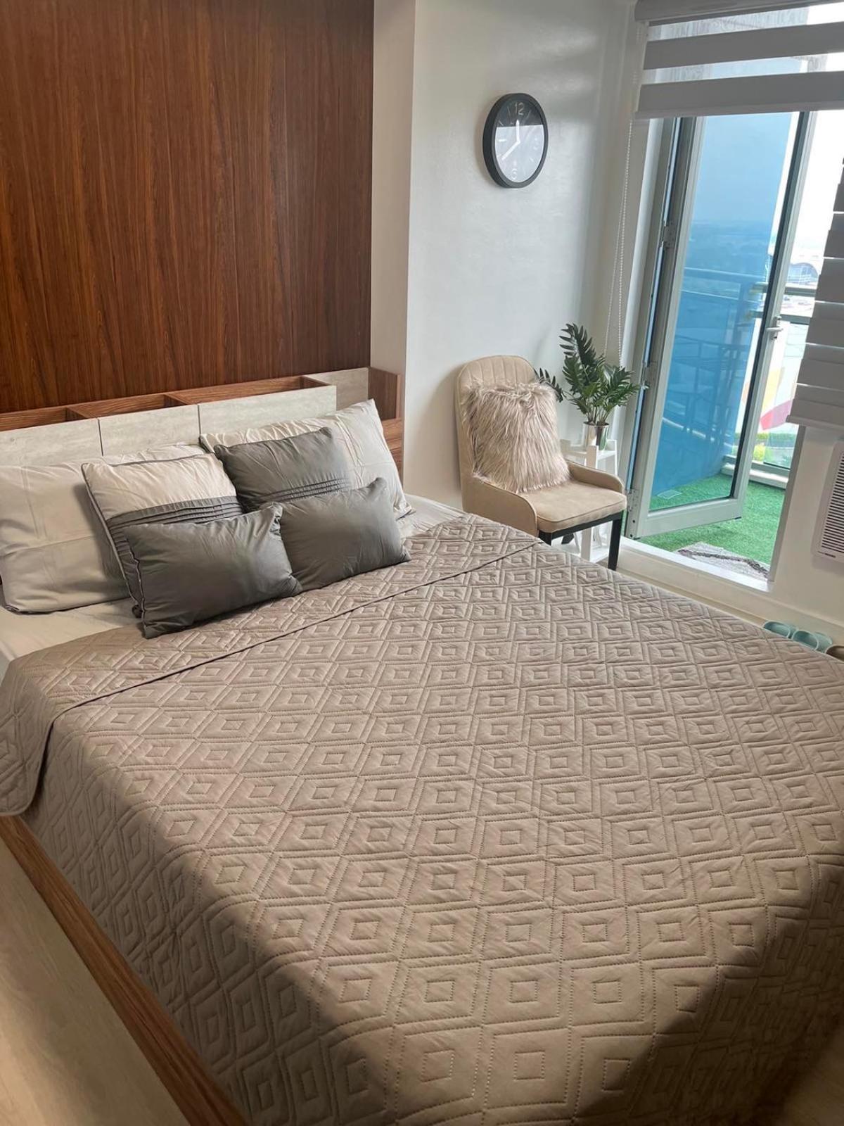 The Aces Crib At Azure North Pampanga Aparthotel Bagian luar foto